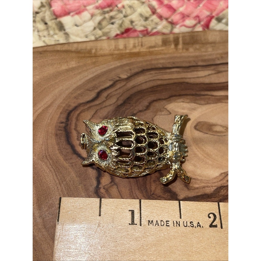 Gerry's Vintage Gold Owl Pin Brooch Red Rhinestone Eyes Made in USA Pristine - Picture 8 of 8